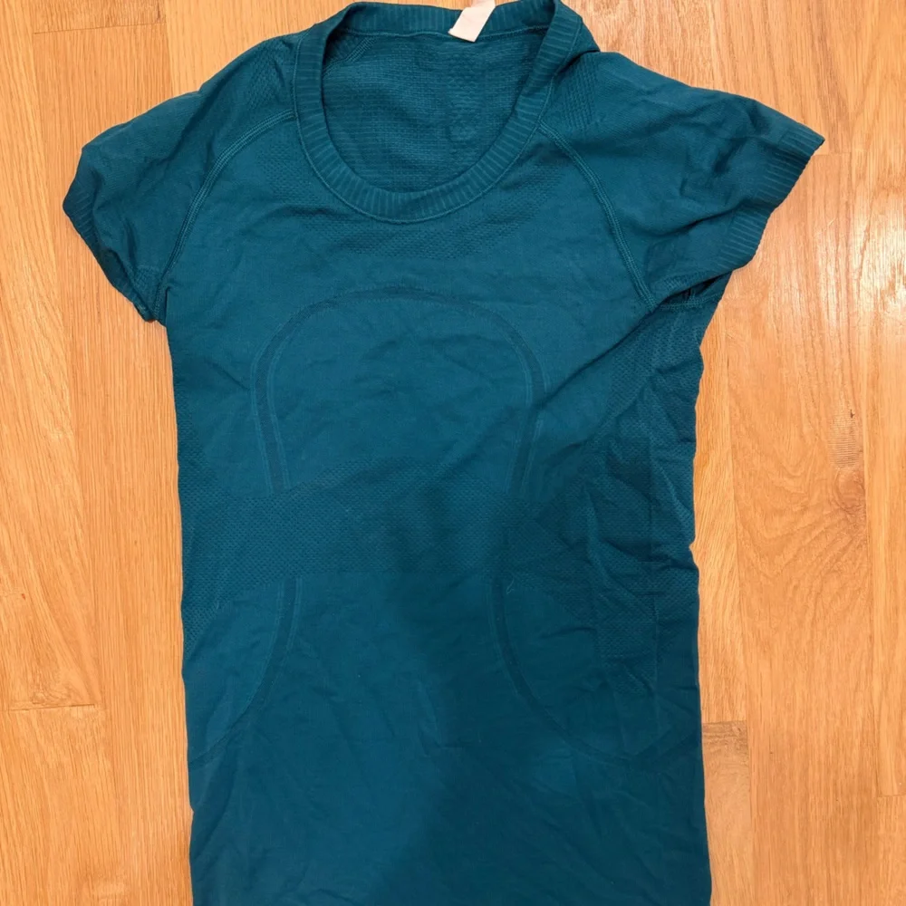 Lululemon Swiftly Tech Short Sleeve - Picture 4 of 5
